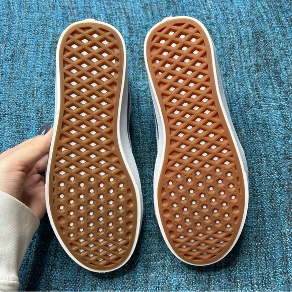 Vans Sk8 Hi Comfycush Sneakers in Blue Two Tone - Picture 7 of 9